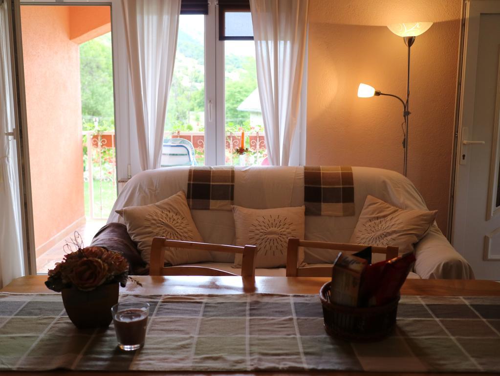 Apartment Luka Kuterevo Eksteriør billede